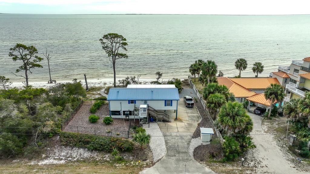 Property Photo:  2714 W Highway 98  FL 32322 