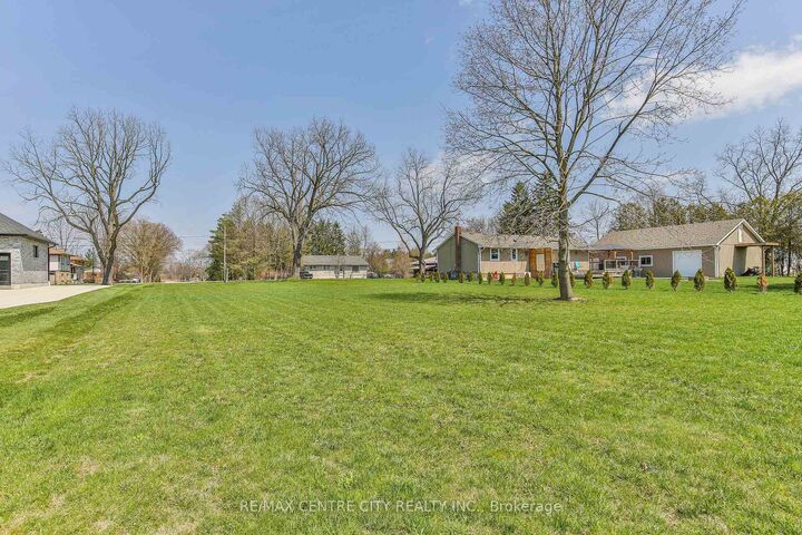 Property Photo:  51225 Clinton Street  ON N0L 2J0 