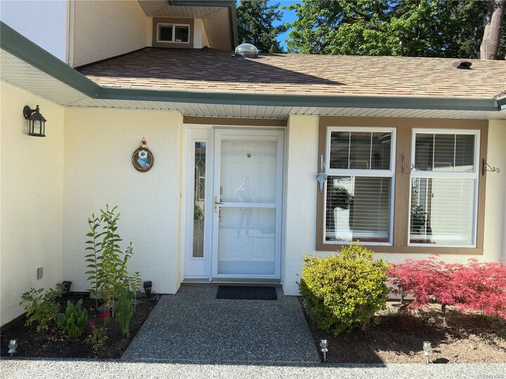 Property Photo: 2121 Tzouhalem Rd #21 BC V9L 5J5