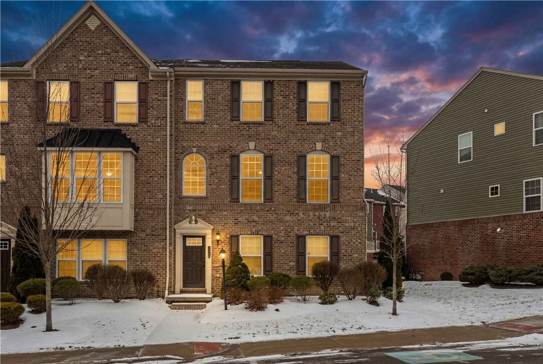 Property Photo:  236 Thornapple Ln  PA 16066 