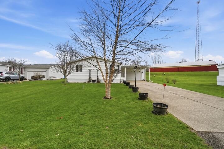 Property Photo: 23 Rock Run OH 45502