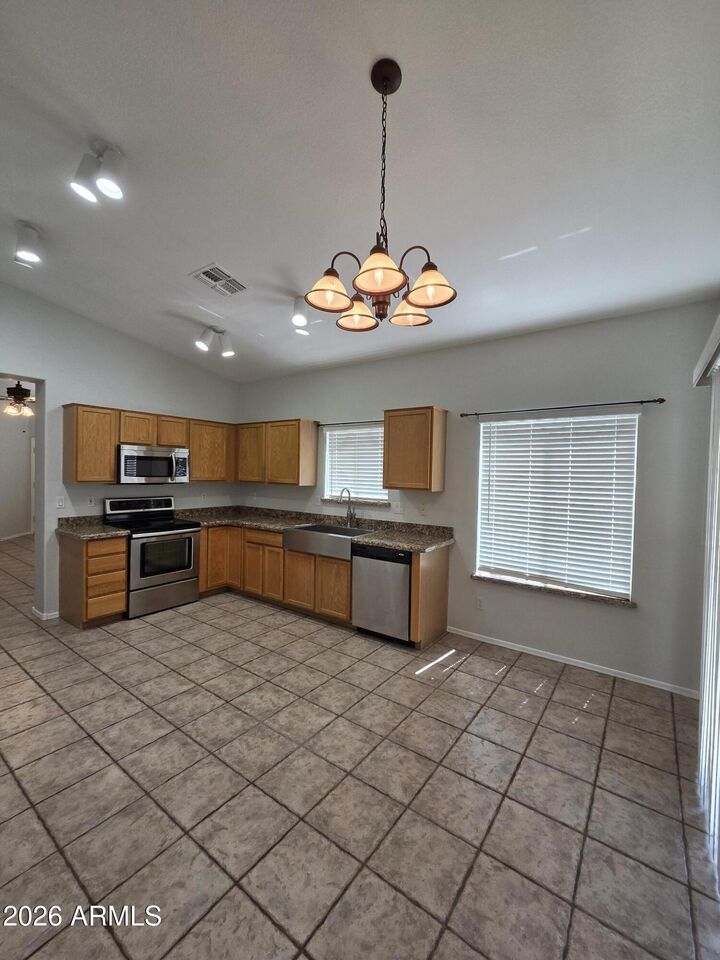 Property Photo:  952 S Banning Street  AZ 85296 
