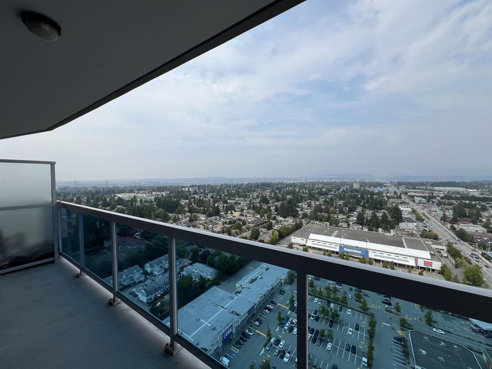 Property Photo: 11967 80 Avenue 3305 BC V4C 0E2