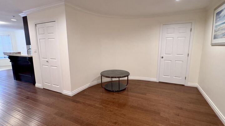 Property Photo:  