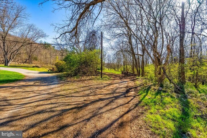 Property Photo:  19133 Geeting Road  MD 21756 