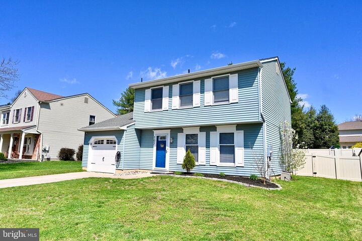 Property Photo:  107 Crescent Hollow Drive  NJ 08051 