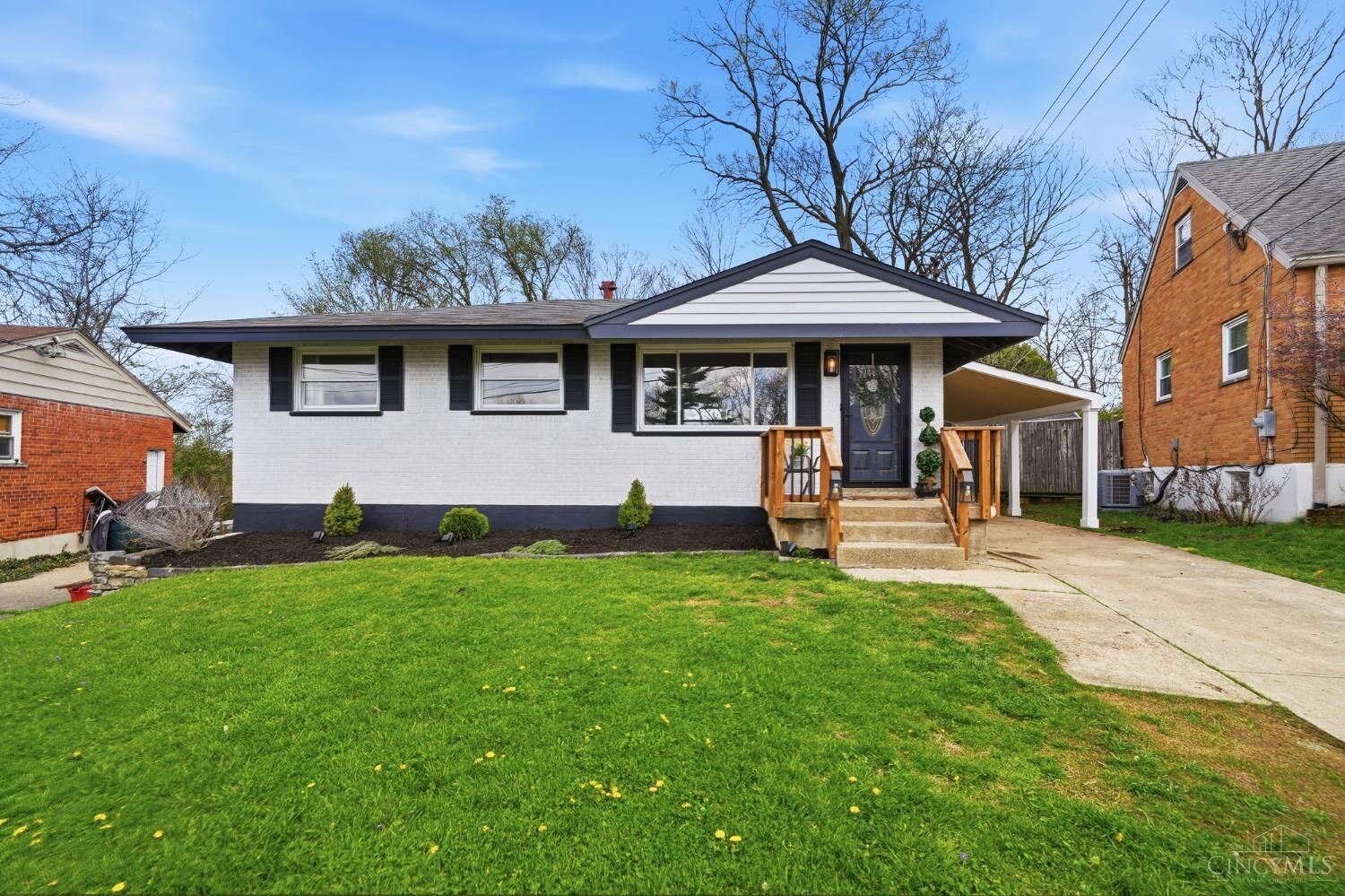 Property Photo:  1470 Verdale Drive  OH 45230 