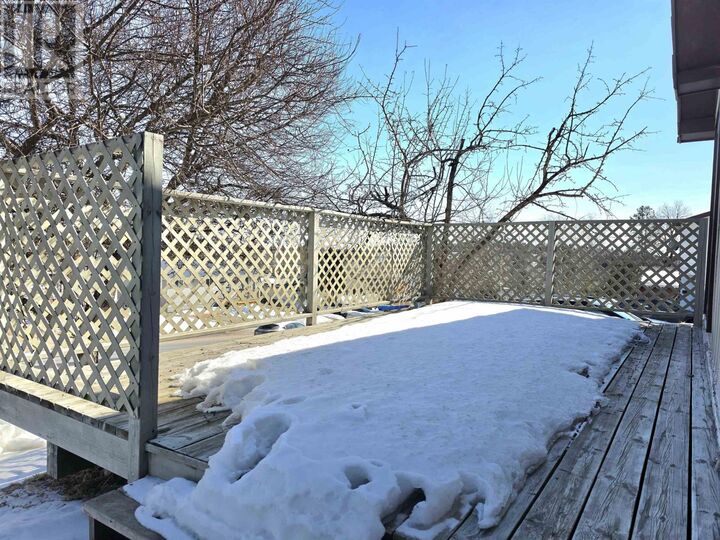 Property Photo:  116 Minto Crescent  ON P9N 3K2 