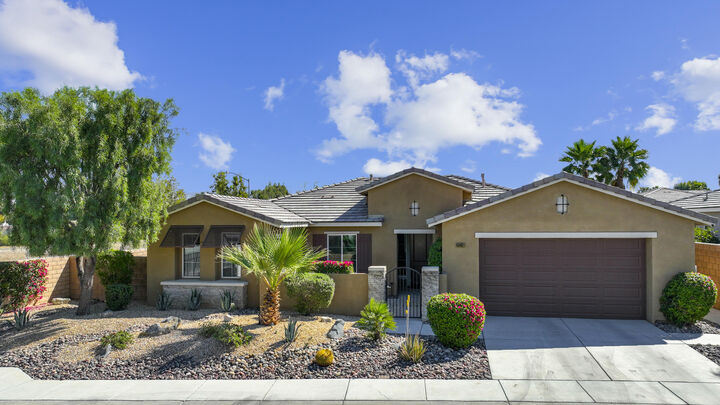 Property Photo: 43402 Hazelton Lane CA 92203