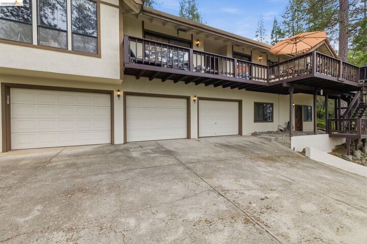 Property Photo:  20029 Upper Skyridge Dr  CA 95321 