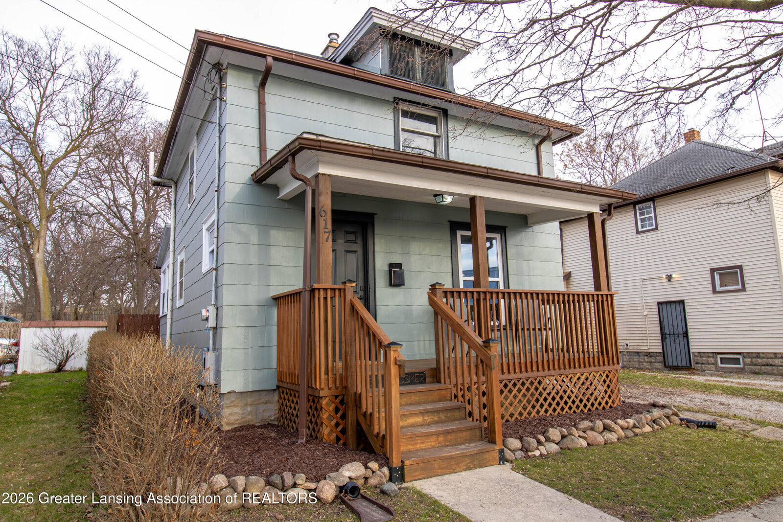 Property Photo:  617 S Hosmer Street  MI 48912 