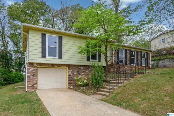 Property Photo:  117 Von Dale Drive  AL 35215 