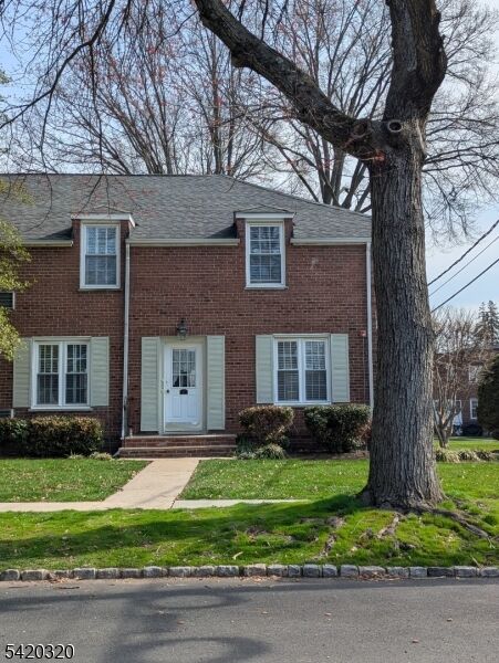 Property Photo: 2 Parkway Village 2B NJ 07016