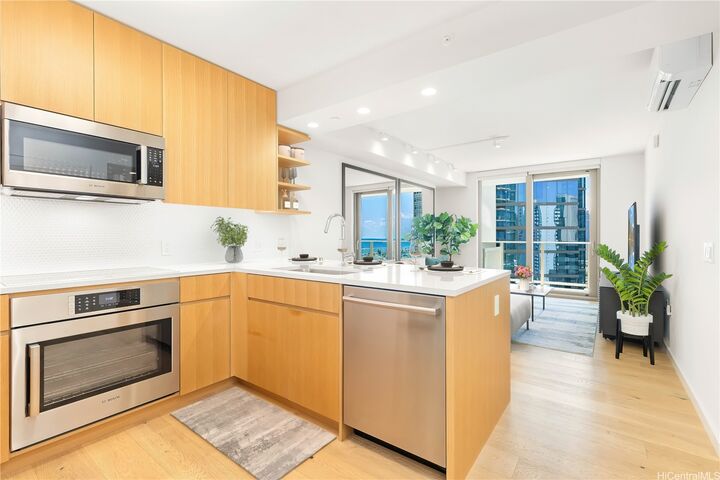 Property Photo:  1388 Kapiolani Boulevard 1807  HI 96814 
