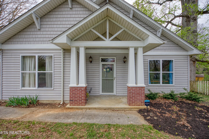 Property Photo:  141 Northwestern Ave  TN 37830 