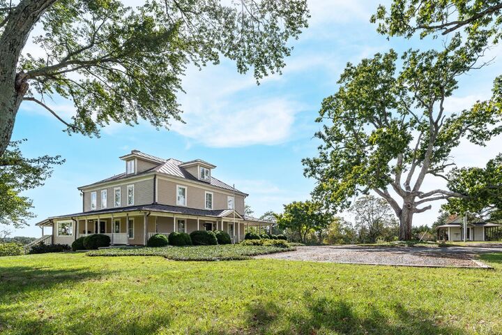 Property Photo:  14431 Wyatts Way  VA 24104 