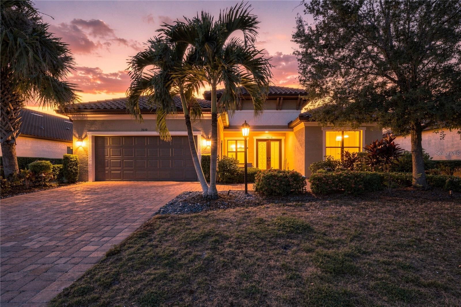 Property Photo:  5010 Tivoli Run  FL 34211 