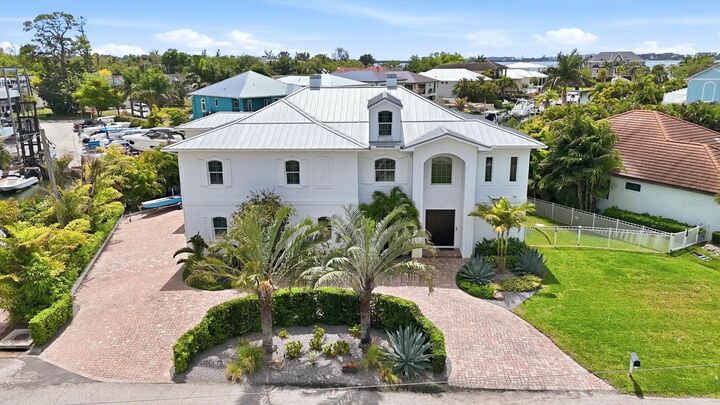 Property Photo: 7755 Holiday Drive N FL 34231