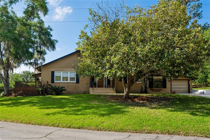 Property Photo:  39 Sunset Drive  FL 34601 