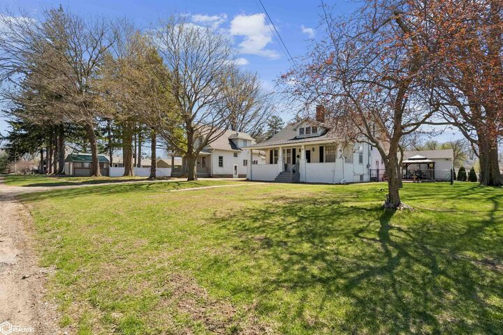 Property Photo:  313 Whitewood Street  IA 52601 