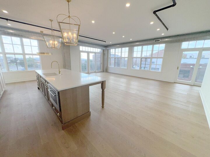 Property Photo:  2051 Villa Road  MI 48009 