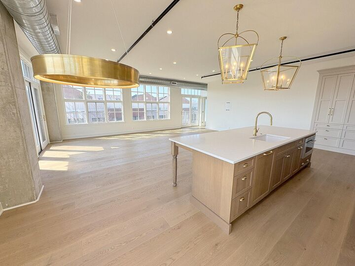 Property Photo:  2051 Villa Road  MI 48009 