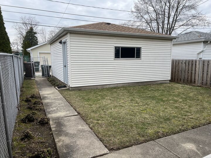 Property Photo:  7810 Tripp Avenue  IL 60076 