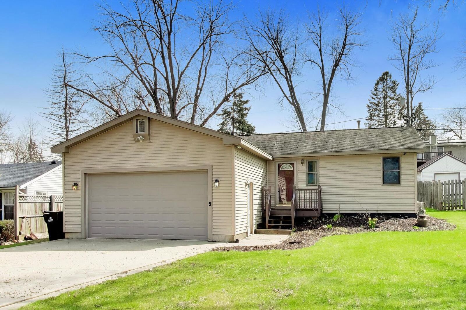 Property Photo: 8507 Acorn Path IL 60097