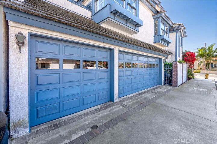 Property Photo:  40 E Neapolitan  CA 90803 