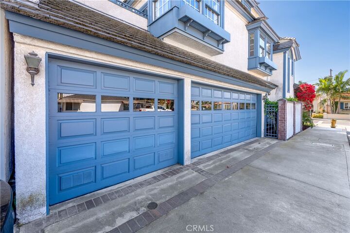 Property Photo:  40 E Neapolitan  CA 90803 