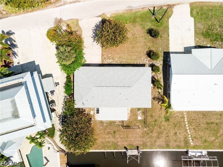Property Photo: 7815 Bocilla Lane FL 33922