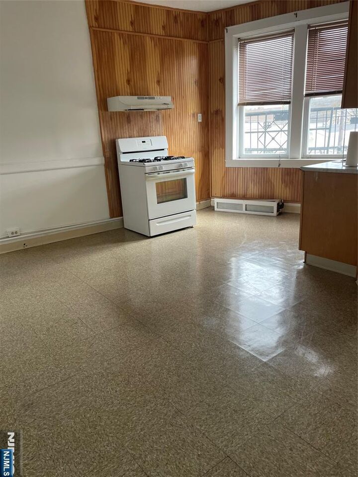 Property Photo:  430 Lexington Avenue 9  NJ 07011 