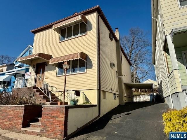 Property Photo:  46 Frances Street Floor 2  NJ 07014 