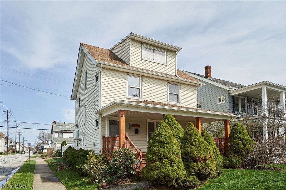 Property Photo:  2111 Wascana Avenue  OH 44107 