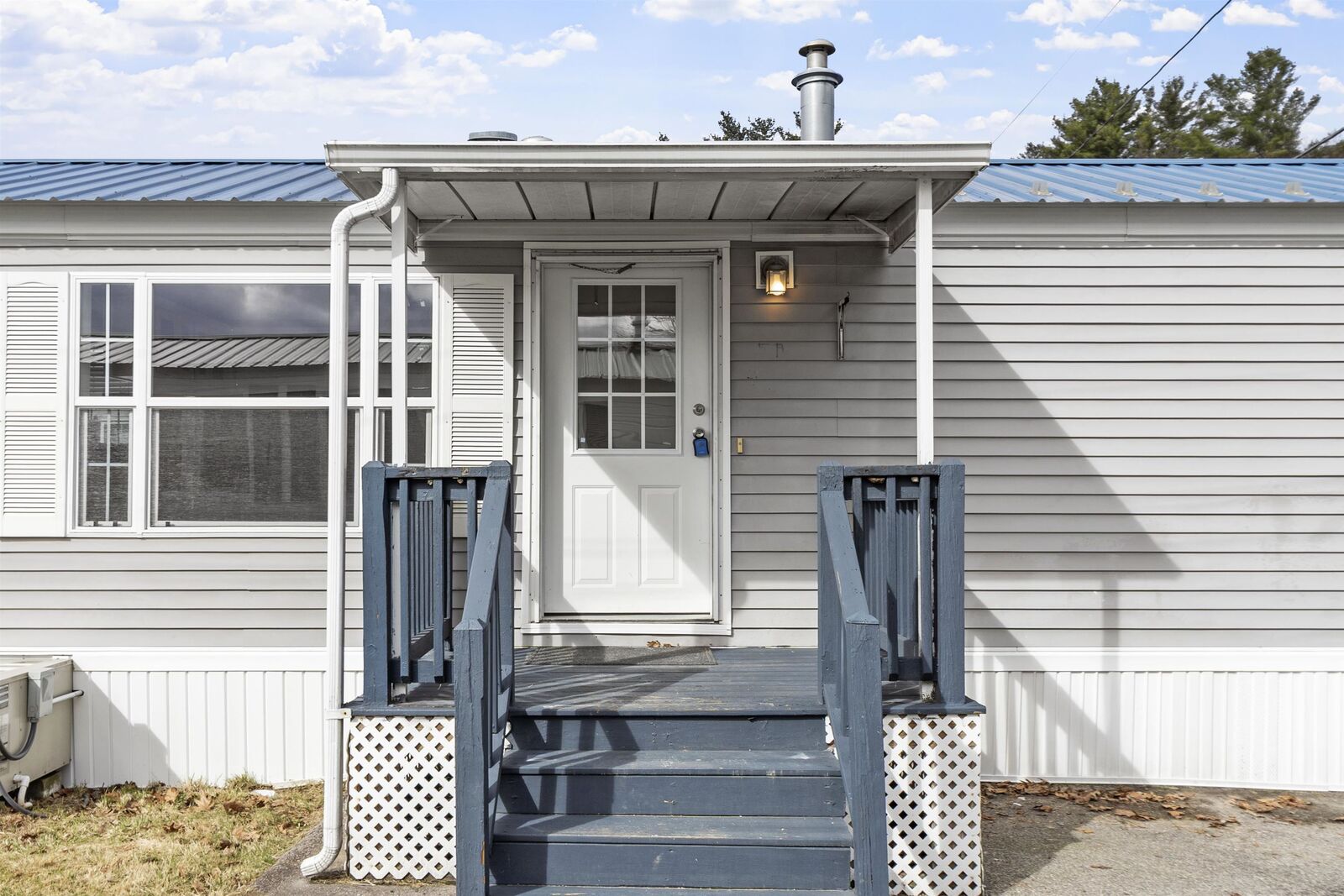 Property Photo: 5R Arrow Drive NH 03079