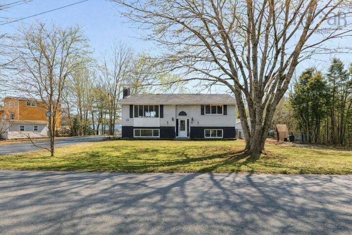 Property Photo:  11 Robina Drive  NS B3E 1A7 