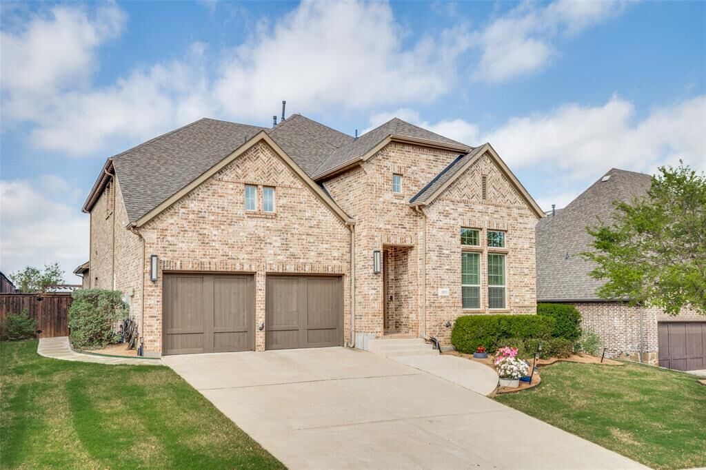 Property Photo:  1011 Riviera Road  TX 76262 