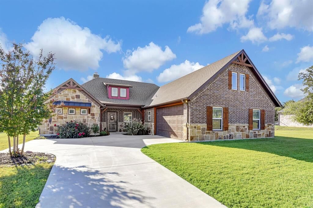 Property Photo: 248 County Road 3451 TX 76073