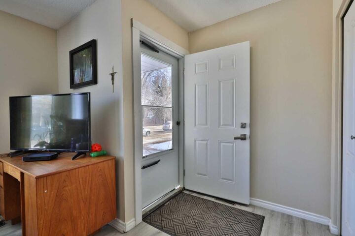 Property Photo: 6403A 49 Avenue AB T4V 0P6