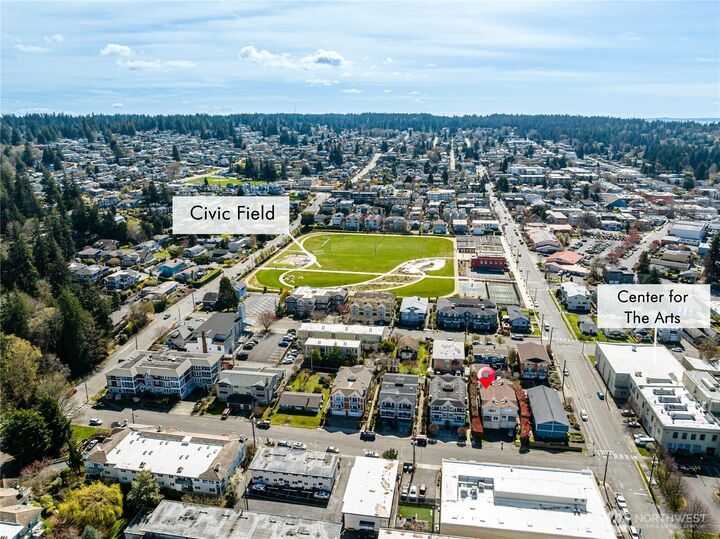 Property Photo: 610 Glen Street 3 WA 98020