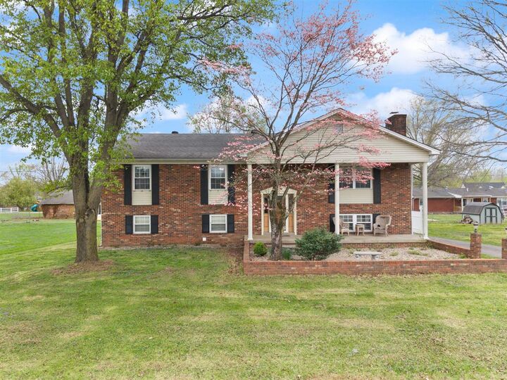 Property Photo:  1524 Elmhurst Drive  KY 41183 