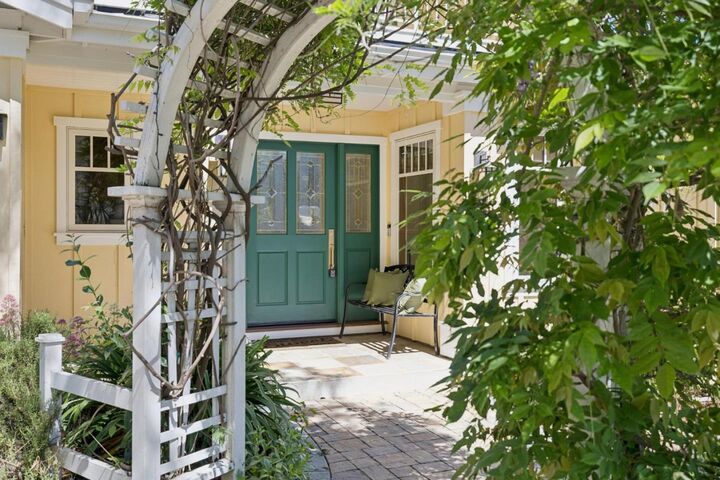 Property Photo:  440 Gilbert Avenue  CA 94025 