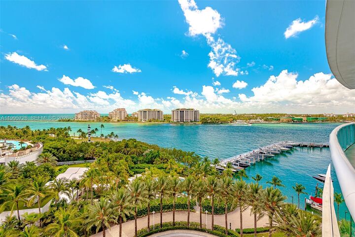 Property Photo:  1000 S Pointe Drive 905  FL 33139 