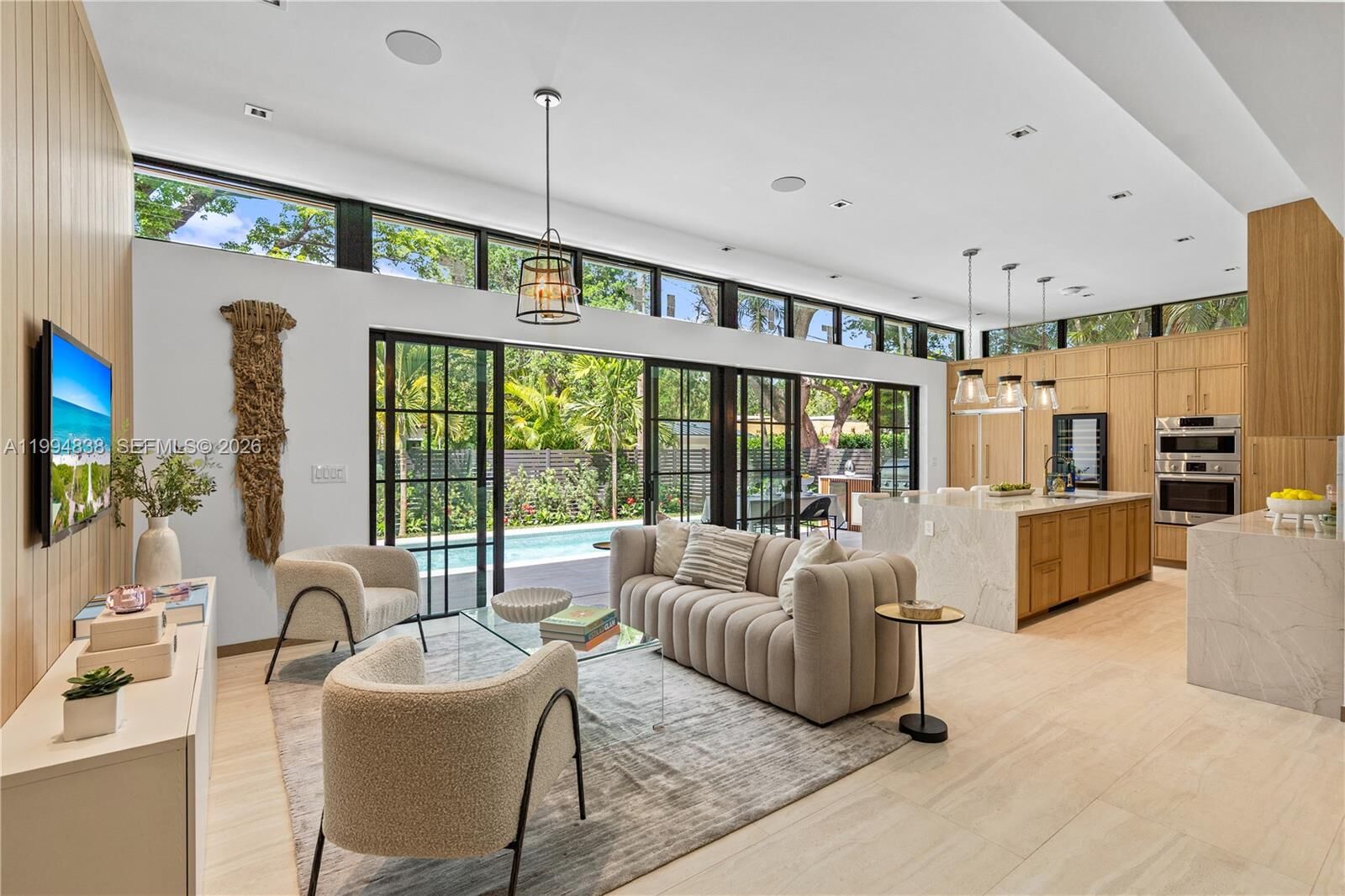 Property Photo:  525 NE 101 St  FL 33138 