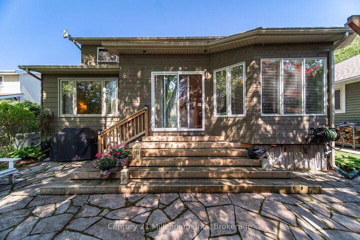 Property Photo: 294 Albert Street S ON N0H 2L0