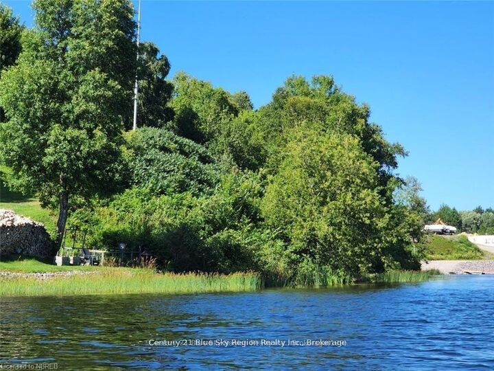 Property Photo:  24 Villeneuve Court  ON P2B 3G8 