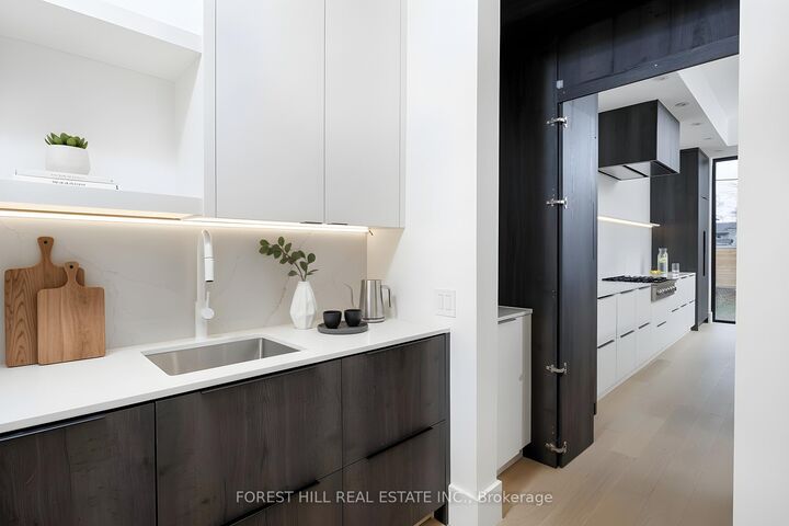 Property Photo: 170 Ranee Avenue ON M6A 1N5