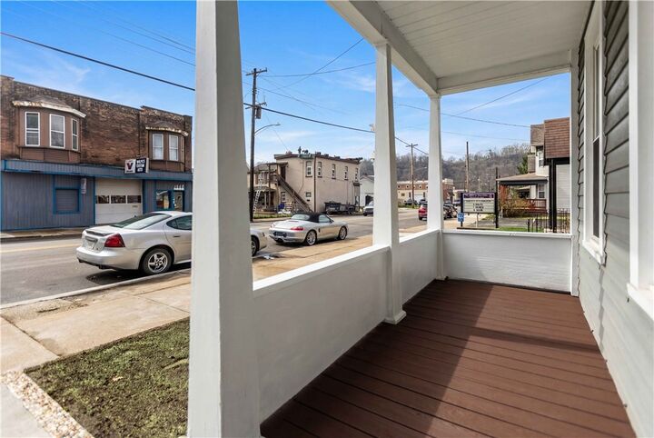 Property Photo:  715 5th St  PA 15066 