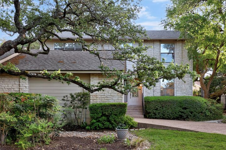 Property Photo: 9518 Topridge Drive 13 TX 78750