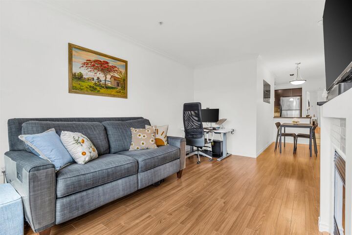 Property Photo: 84 Grant Street 4011 BC V3H 0B5